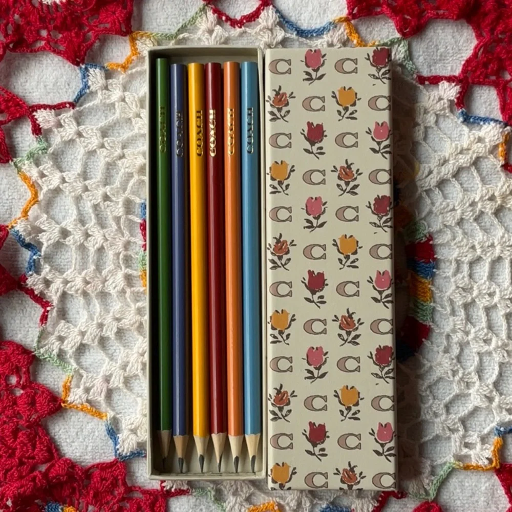✏️ COACH PENCIL SET WITH BADLANDS FLORAL PRINT ✏️NWT✏️
